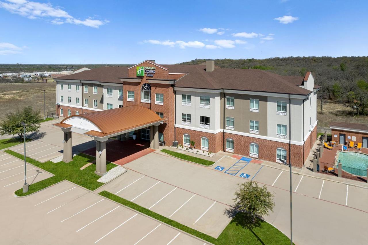 Holiday Inn Express & Suites Graham By Ihg Esterno foto