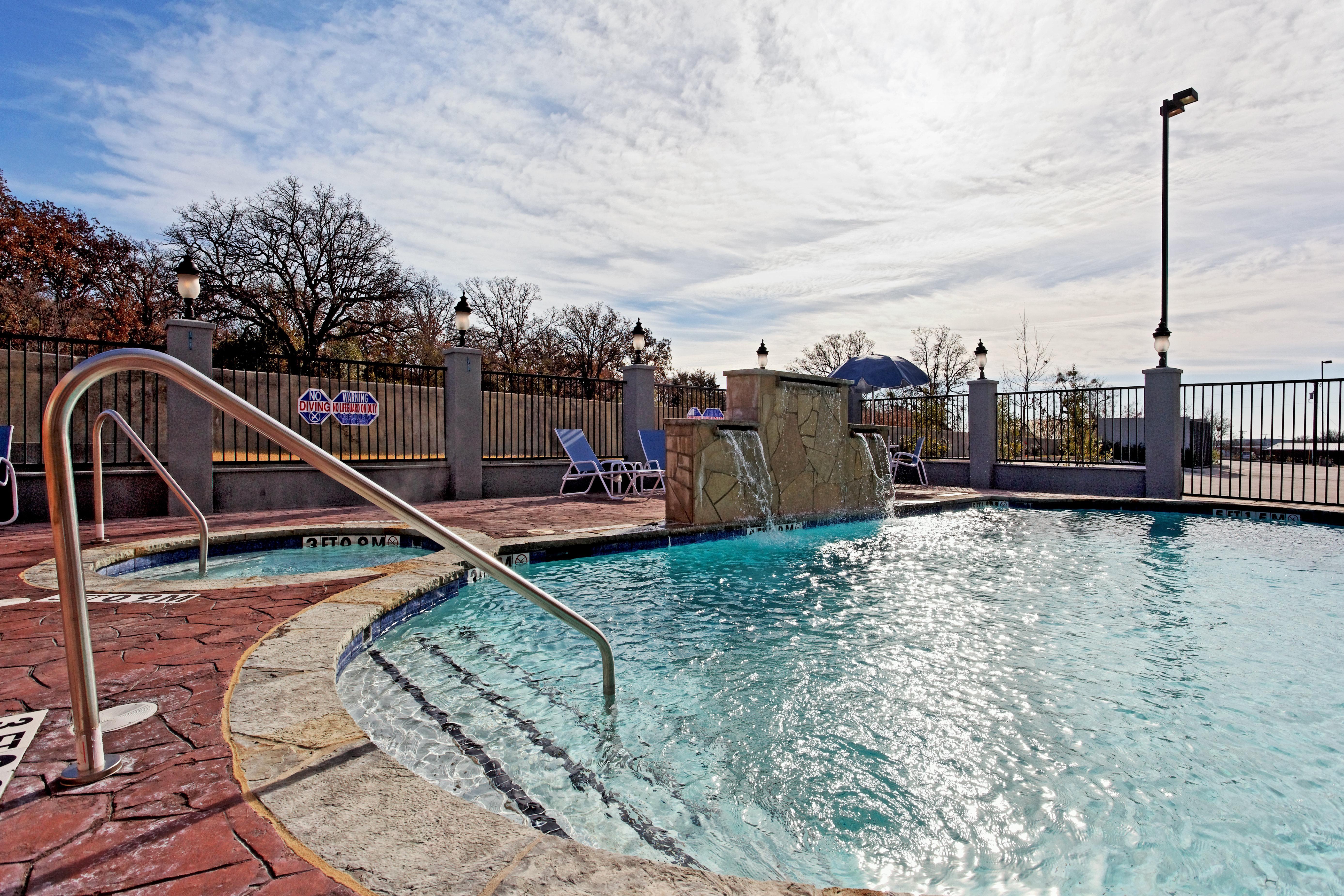 Holiday Inn Express & Suites Graham By Ihg Esterno foto